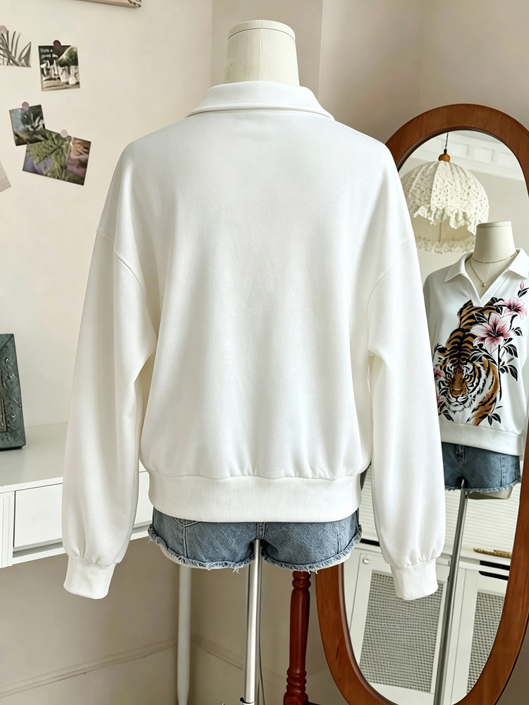 INAWLY V-Collar Tiger & Floral Print Drop Shoulder Oversize Sweatshirt - White - View 2