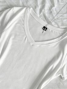 SHEIN EZwear 3 قطع تي شيرت بياقة V وأكمام قصيرة بلون موحد - متعدد الألوان - مشاهدة 6