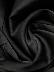 Celisse Atasan dengan Hem Asimetris Polos - Hitam - View 5