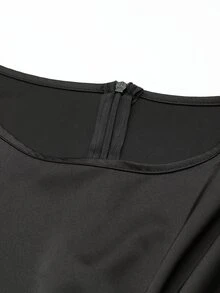 Celisse Atasan dengan Hem Asimetris Polos - Hitam - View 3