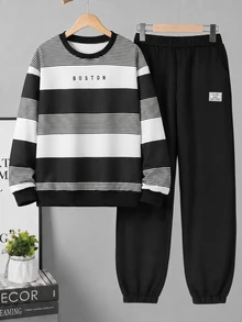 SHEIN 2件組男孩時尚白色運動衫與深綠色長褲套裝，胸前綠色圖案印花，酷炫街頭風，柔軟舒適面料，易穿脫，適合春秋季，校園、外出穿著，青少年男孩必備穿搭 - 彩色 - 查看 4