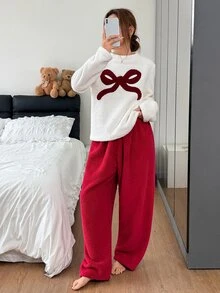 Napfluff Bow Pattern Flannel PJ Set - Red and White - View 4