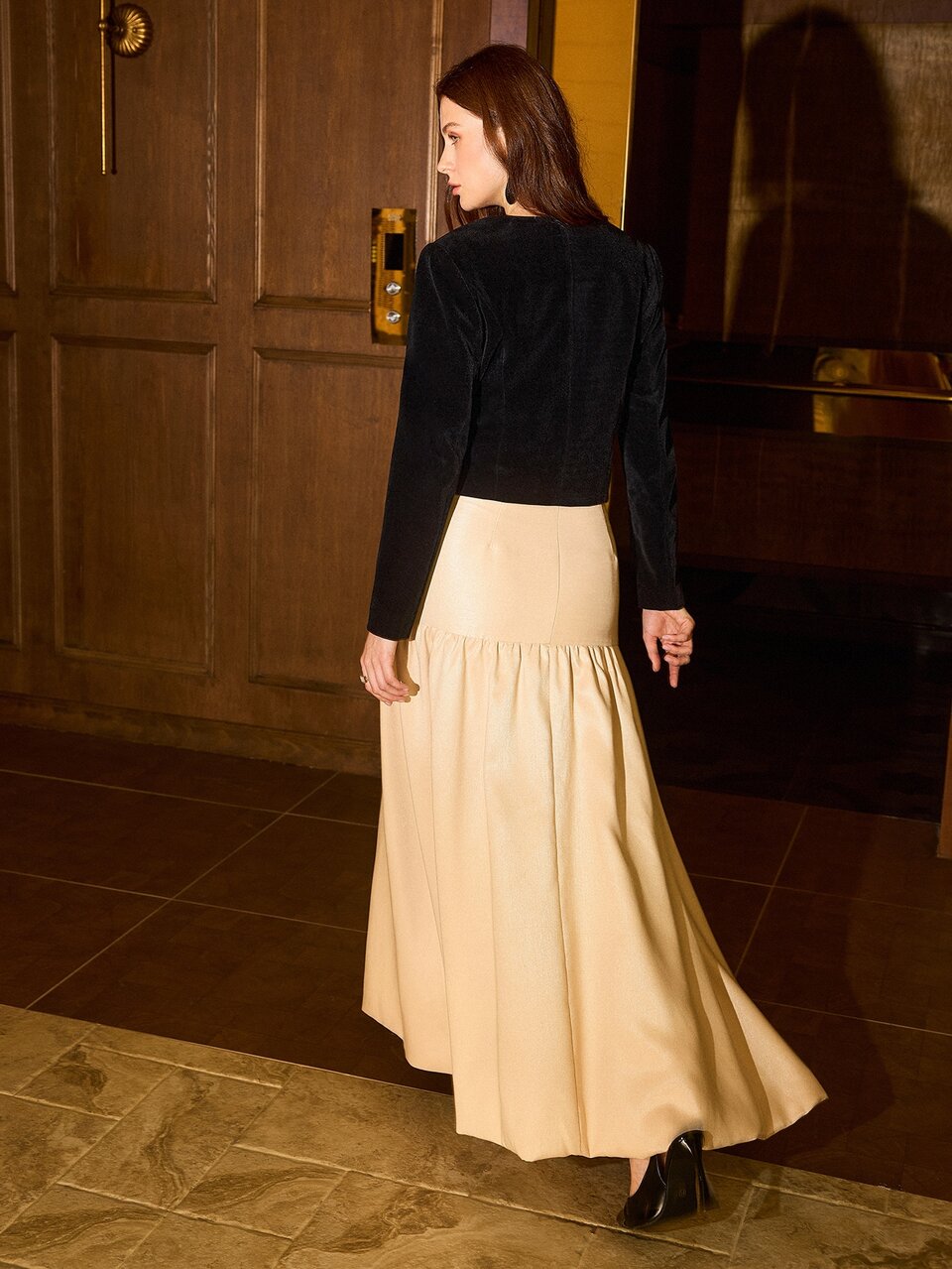 MOTF CONTRAST WAIST ZIP SIDE FLOWY HEM SKIRT