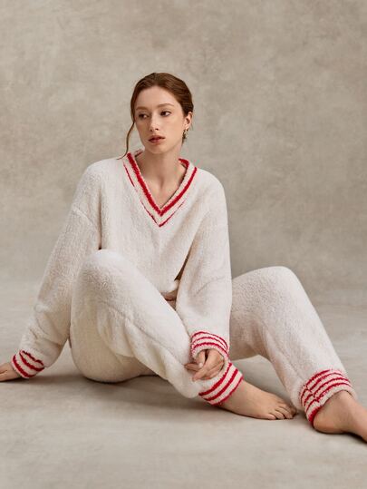 EverLounge Women's British Style Colorblock Plush Pajama Set