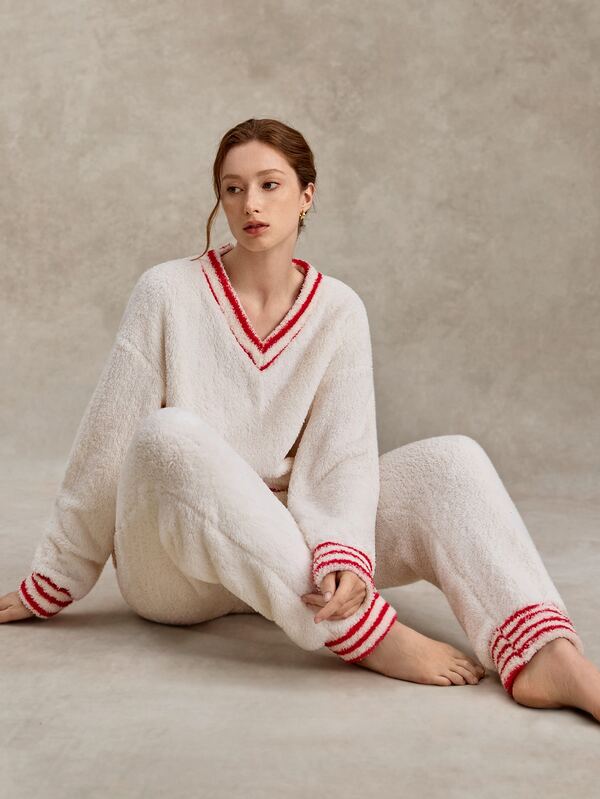 EverLounge Women's British Style Colorblock Plush Pajama Set