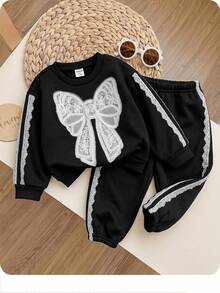 SHEIN Baby Girl Bow Patchwork Front Contrast Lace Pullover Sweatshirt & Sweatpants Set - Black - View 1
