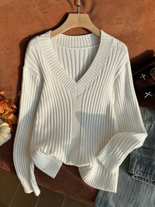 Comfortcana Plus Size Black Fitted V-Neck Sweater, Casual Logo In Fall/Winter - White - View 4
