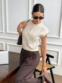 Serisse Rompi Rajut Wanita dengan Bordir Bunga dan Kancing Depan, Warna Beige, Musim Gugur, Gaya Kasual Retro Vintage Era 2000-an, Atasan Wol Hangat Tanpa Lengan untuk Pakaian Kantor/Brunch - Aprikot - View 5