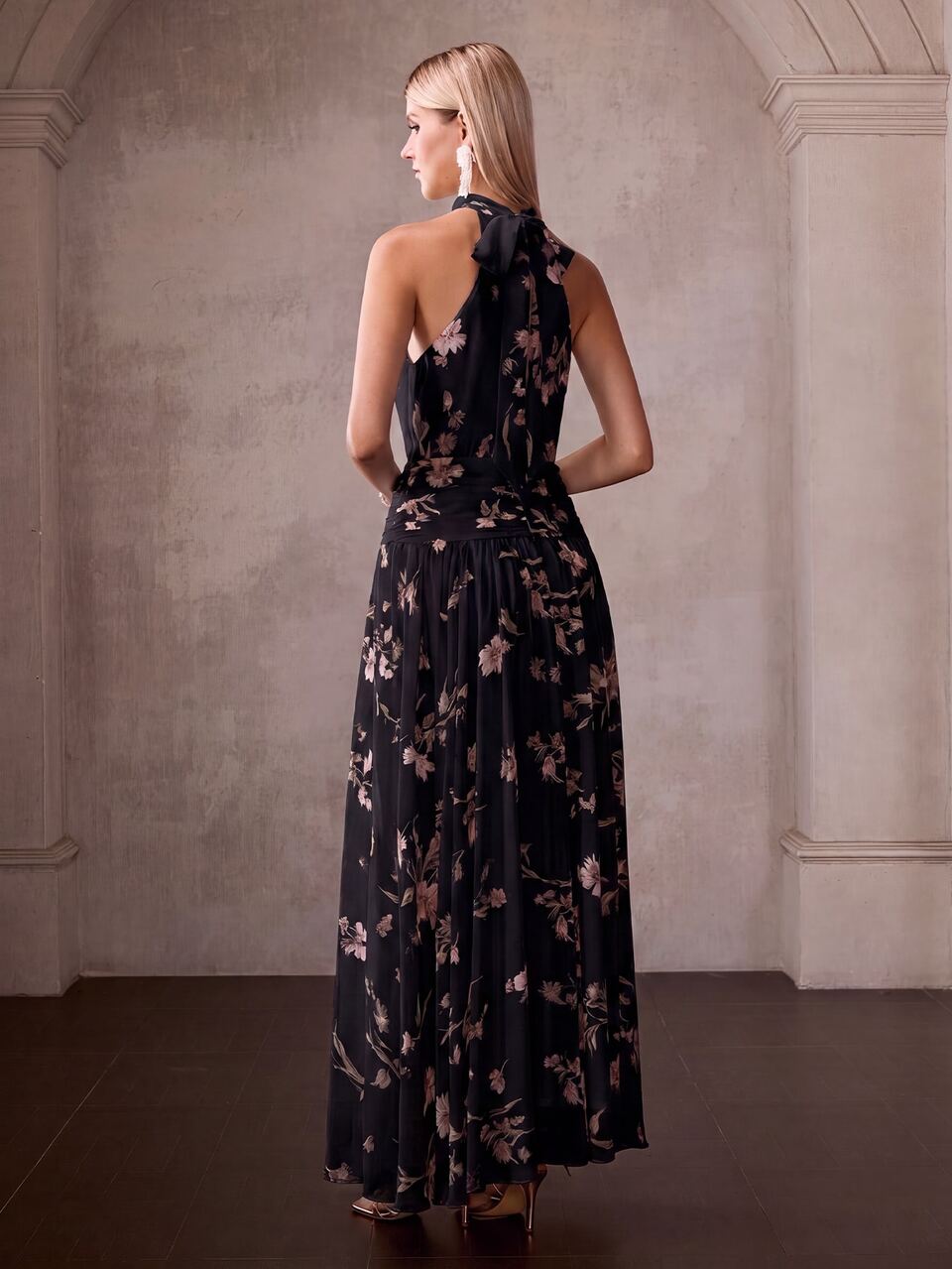 MOTF Soiréza FLORAL PRINT HALTER NECK FORMAL DRESS