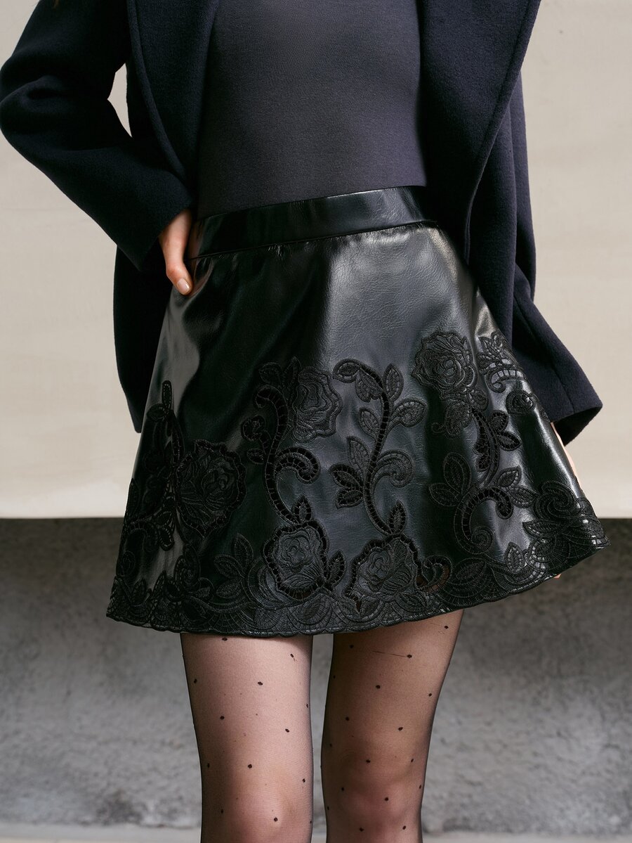 MOTF PREMIUM FLORAL EMBROIDERY PU LEATHER SKIRT - Black - View 2