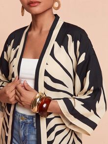 Travachic Tropical Plants Pattern Drop Shoulder Kimono - Black - View 7