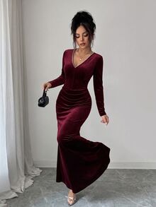 Elenzga Faux Pearl Beaded Plunging Neck Mermaid Hem Velvet Dress - Burgundy - View 7