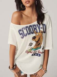 SCOOBY-DOO X SHEIN 卡通字母圖案不對稱露肩落肩寬鬆版型T恤 - 杏色 - 查看 1