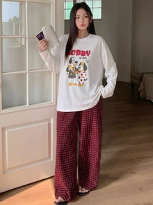 Dazy Plus 可愛卡通印花寬鬆短袖上衣與格紋長褲女款大尺碼居家休閒服 春夏睡衣套裝 - 白色 - 查看 4