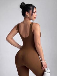 SHEIN Velisys Plus Solid Scoop Neck Sports Jumpsuit - Coffee Brown - View 2