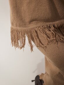 Heiryn Set Sweater dan Rok Rajut Oversize Wanita dengan Rumbai di Bagian Bawah dan Bahu Longgar - Khaki - View 7