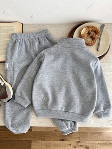 SHEIN 兒童2件組小男孩休閒套裝－立領套頭連帽衛衣與保暖內裡秋季長褲，適合冬季、學校、開學，舒適套裝 - 深灰色 - 查看 2
