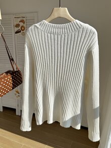 Comfortcana Plus Size Black Fitted V-Neck Sweater, Casual Logo In Fall/Winter - White - View 2