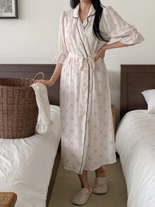 DAZY Women's Cartoon Print Robe With Belt - White - View 7