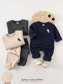 Cozy Pixies 小男孩 3 件組人像圖案保暖內裡運動衫與運動長褲套裝 - 彩色 - 查看 6