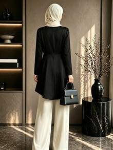 Celisse Atasan dengan Hem Asimetris Polos - Hitam - View 2