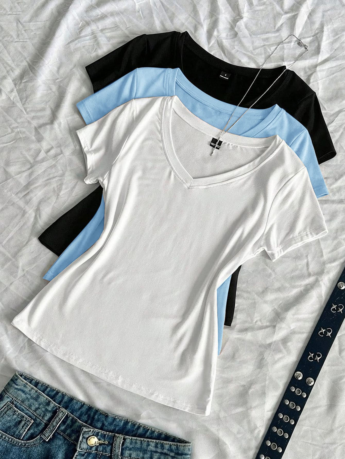 SHEIN EZwear 3 قطع تي شيرت بياقة V وأكمام قصيرة بلون موحد - متعدد الألوان - مشاهدة 1