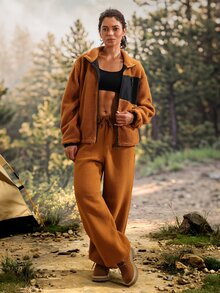 Exploreva Women's Winter Comfortable Zipper Pocket Long Sleeve Outdoor Fleece Jacket - Brown - View 3