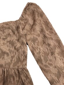 Celisse 1 buah Gaun Jacquard Leher Bentuk Hati Lengan Bergelombang dengan Hem Berkerut - MultiWarna - View 5