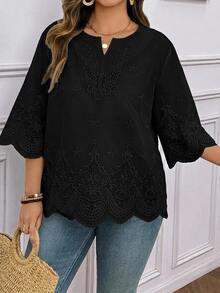 SHEIN LUNE 大碼鏤空刺繡缺口領波浪邊飾襯衫 - 黑色 - 查看 4