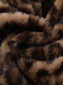 ROMWE MEN Men Leopard Pattern Letter Patched Detail Hooded Teddy Jacket - Coffee Brown - View 3