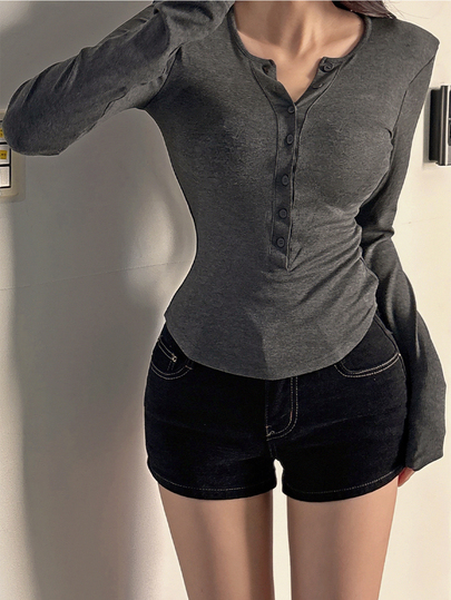 DAZY Solid Button Front Tee