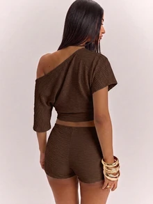 SHEIN BAE 純色不對稱領口短版T恤與短褲套裝 - 棕色 - 查看 2