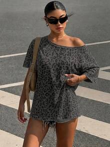 Muchica Plus Leopard Print Asymmetrical Shoulder Tee - Multicolor - View 6