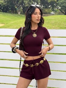 SHEIN EZwear 純色紋理針織短版T恤與前打結短褲套裝 - 酒紅色 - 查看 8