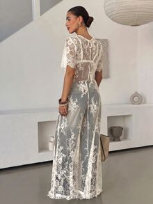 Chikora 大尺碼 1件裝 花卉蕾絲透視洋裝 無腰帶 - 米色 - 查看 3