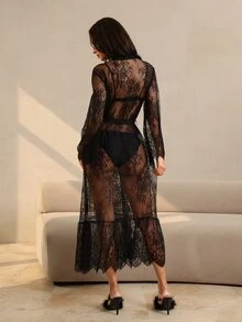 HautHeat روب نوم شفاف من الدانتيل بنقشة زهور مع حزام بدون طقم ملابس داخلية - الأسود - مشاهدة 2