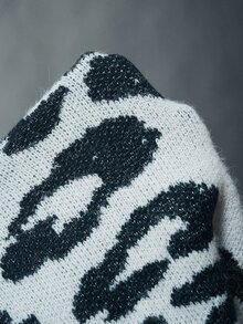 Bohemela Suéter con hombros caídos y estampado de leopardo - Beis - Ver 8