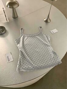 K-Vae 女款白色波點蕾絲飾邊細肩帶背心上衣，甜美可愛修身夏季上衣，柔軟針織，韓系休閒百搭，街頭風，必備內搭 - 灰色 - 查看 4
