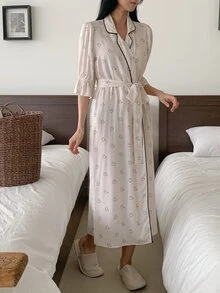 DAZY Women's Cartoon Print Robe With Belt - White - View 8