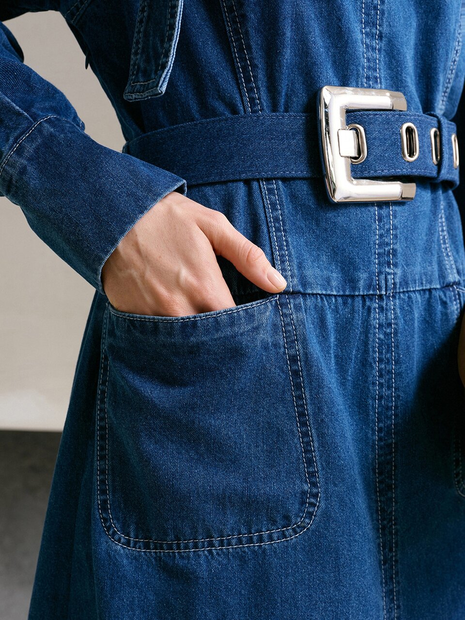MOTF KEYHOLE NECKLINE DENIM DRESS WITHOUT BELT