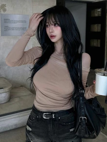 DAZY Solid Off Shoulder Cut Out Detail Slim Fit Crop Tee - Khaki - View 2