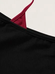 Attitoon Camiseta con cuello halter y patrón de araña con pedrería - Negro - Ver 6