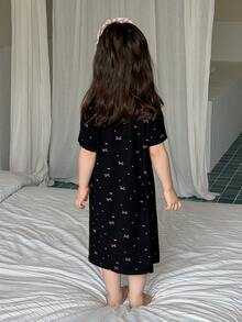 DAZY 嬰兒女款圓領滿版花卉印花舒適居家服 - 黑色 - 查看 2