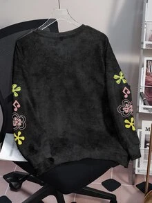 SpongeBob SquarePants | SHEIN Plus Size Cartoon Print Crew Neck Sweatshirt Fall - White - View 2