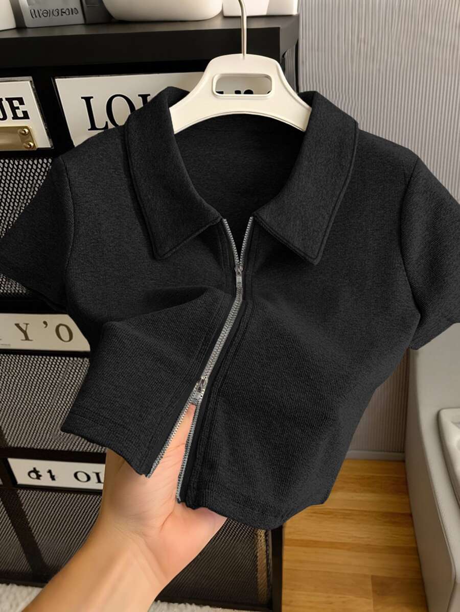 Plus Size Women's Solid Color Short Sleeve Zipper Front Casual Top - Grey - View 1