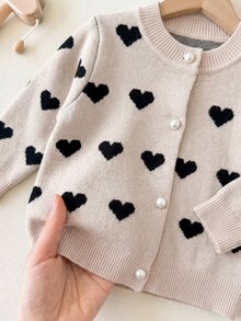 SHEIN 新生兒嬰兒愛心提花仿珍珠裝飾鈕扣針織開襟衫 - 米色 - 查看 5