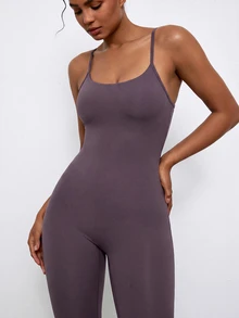 Voyena Jumpsuit Olahraga Wanita Ukuran Plus Tanpa Punggung dengan Tali Bahu Tipis - Purple - View 8