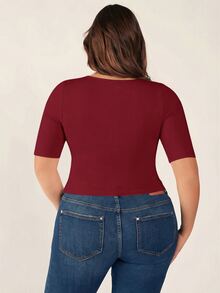 SHEIN BASICS 大尺碼純色修身圓領T恤 夏季上衣 正裝居家休閒穿搭 紅色 西式風格 - 酒紅色 - 查看 2