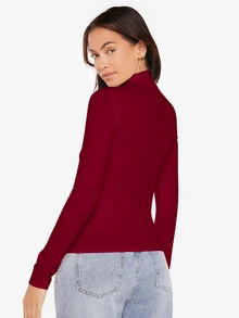 SHEIN BASICS Camisetas de cuello alto de manga larga de punto acanalado ajustadas para mujeres en color negro - Burdeos - Ver 2