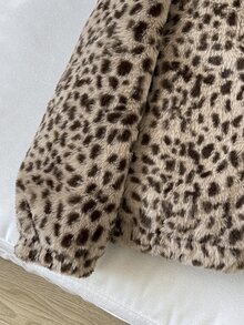 SHEIN 青少年女孩秋冬時尚豹紋人造毛連帽長袖外套，穿搭必備時尚單品 - 卡其色 - 查看 6